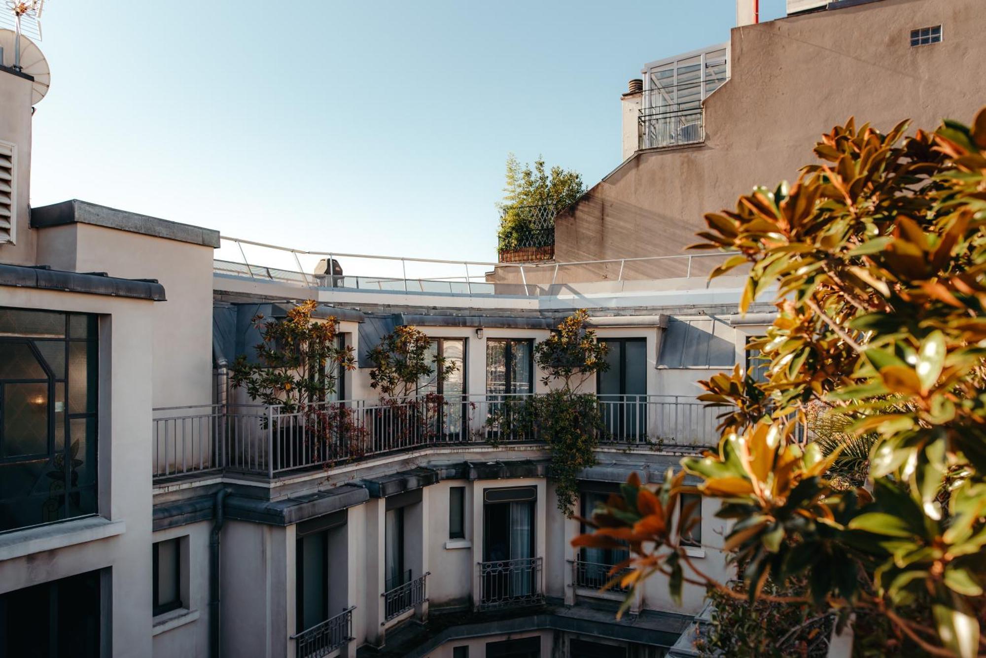 Suite Terrace pool access